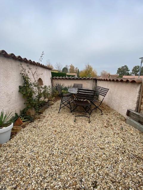 Studio De Jardin "Le Temps D Une Pause" Jusqu'A 4 Personnes En Face Du Beaujolais - Climatisation Et Borne Recharge Vehicule Electrique Montmerle-sur-Saone Екстериор снимка
